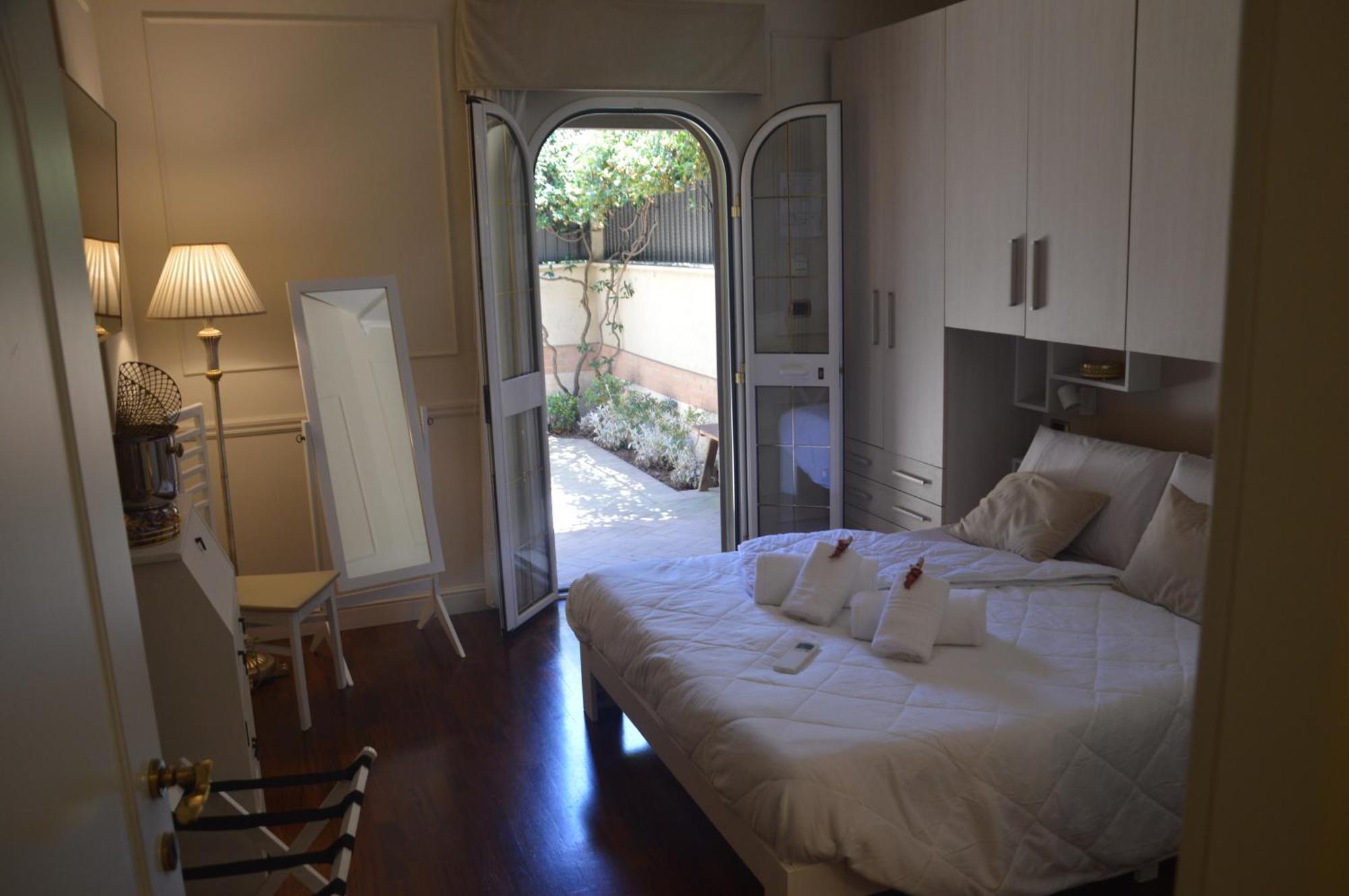 Leonia House Apartment *
